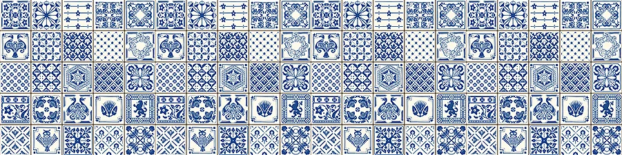 Carreaux traditionnels azulejo bleus et blancs avec des motifs complexes, mettant en vedette des motifs floraux et des designs géométriques. Idéal pour les arrière-plans web à thème historique ou culturel.