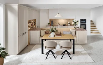 Country house kitchen in Sand Perfect matt - classic, elegant and homely with a modern look.
