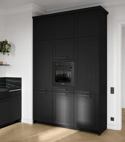 FRAME 649, Foglio laccato, struttura legno nero (#3)